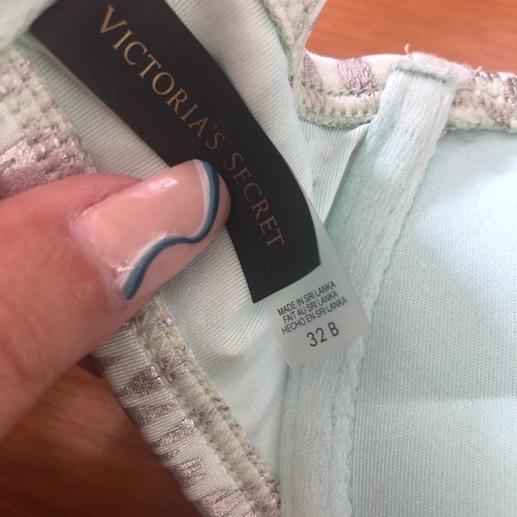 Victoria’s Secret Miraculous Bombshell Bikini - Picture 6 of 16